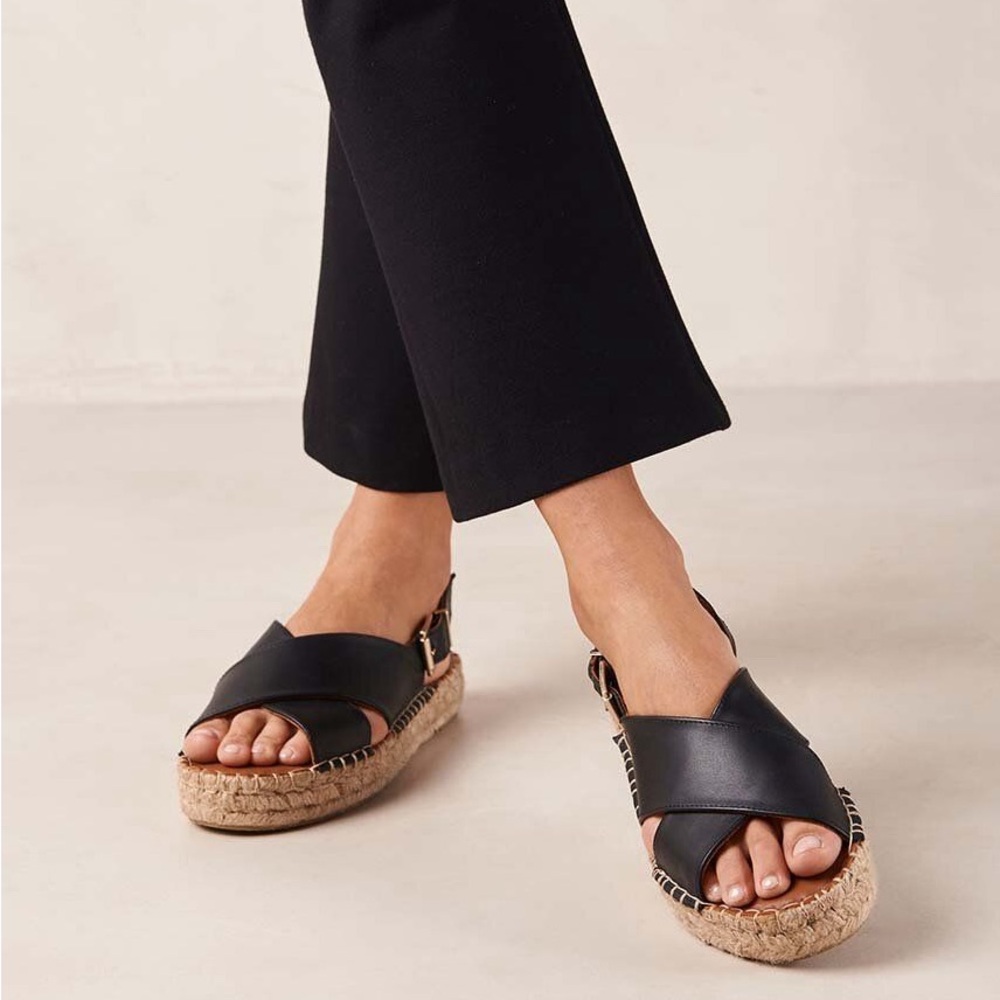 NWB ALOHAS Leather Crossed Platform Espadrille Sandals Sz 8.5